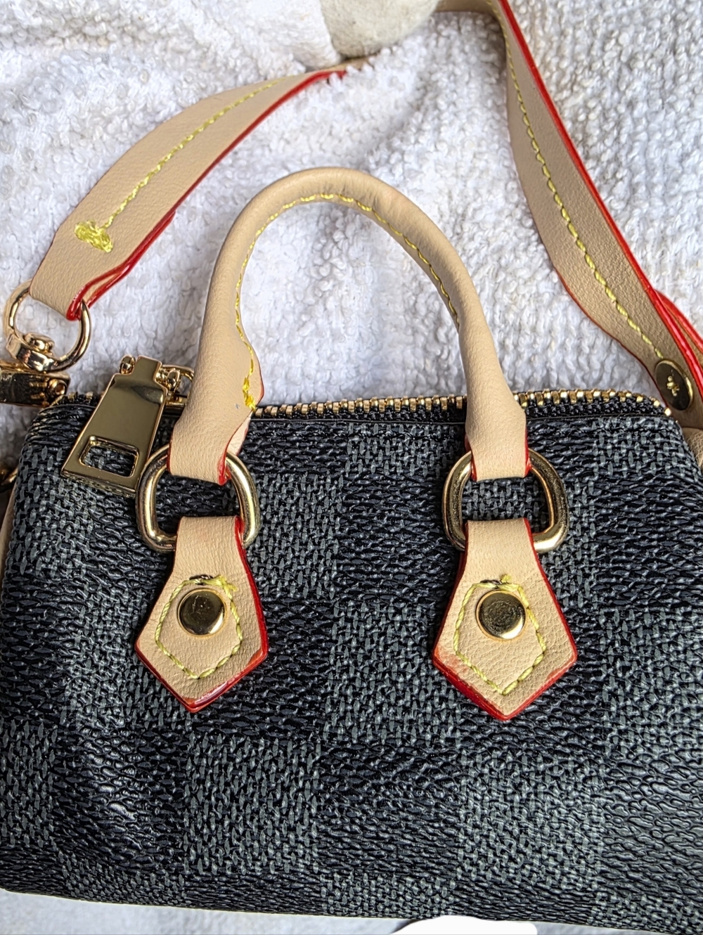 Elegant Black and Tan Handbag